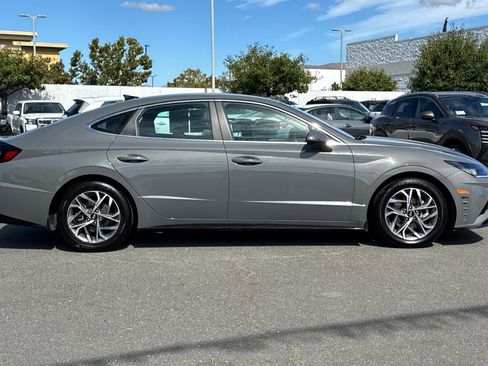 Used 2022 Hyundai Sonata SEL image 3