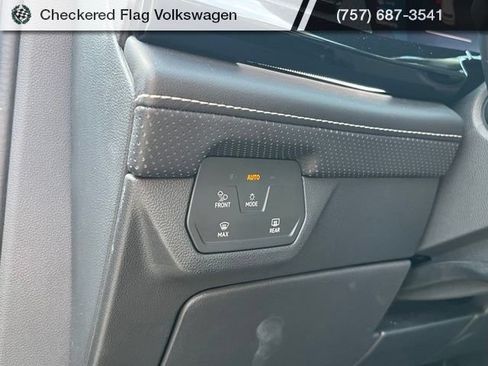 Used 2024 Volkswagen Atlas Cross Sport SEL Premium R-Line AWD/4WD image 18
