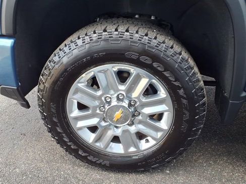 Used 2025 Chevrolet Silverado 2500 High Country w/ High Country Premium Package image 8