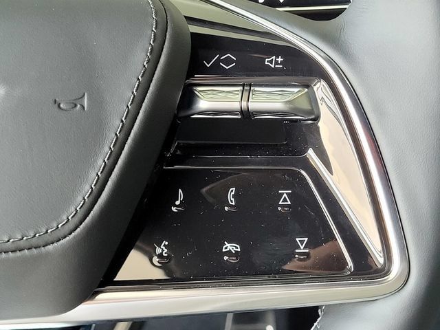 New 2026 Cadillac Lyriq V AWD/4WD image 25