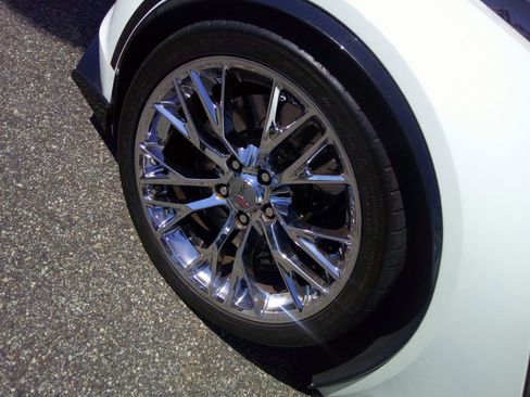 Used 2015 Chevrolet Corvette Z06 w/ 3LZ Preferred Equipment Group RWD image 49