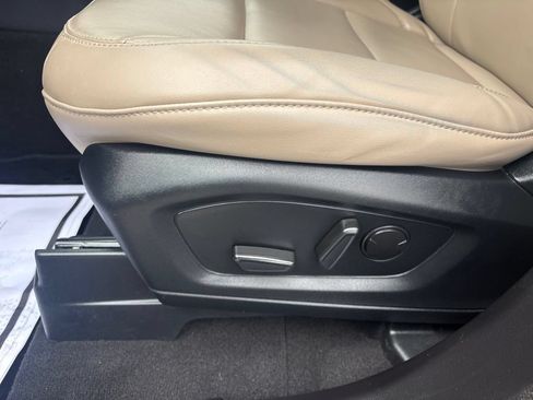 Used 2023 Ford Explorer XLT w/ Equipment Group 202A AWD/4WD image 20
