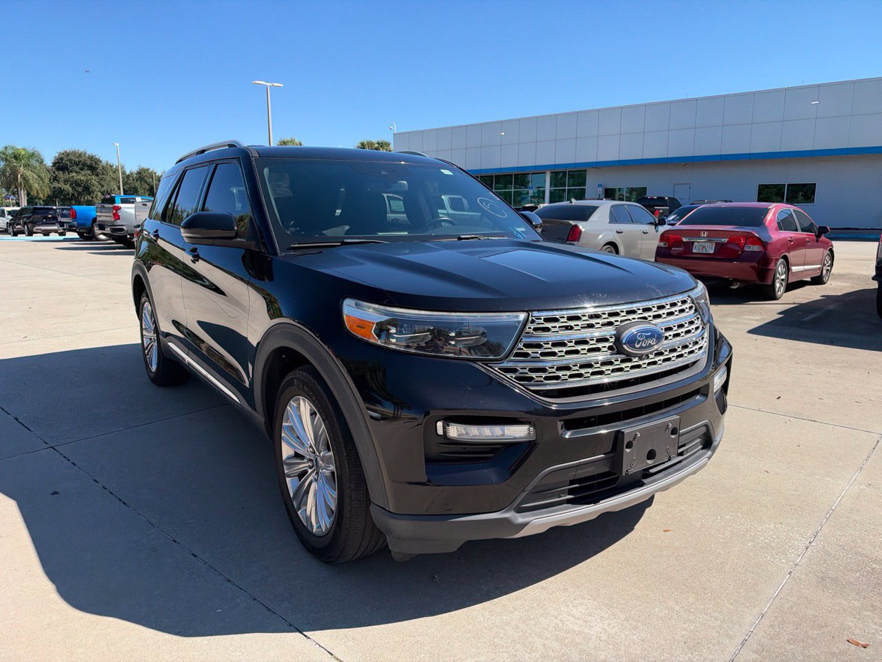 Used 2020 Ford Explorer Limited w/ Class III Trailer Tow Package AWD/4WD image 7