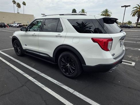 Used 2023 Ford Explorer King Ranch w/ Technology Package AWD/4WD image 3