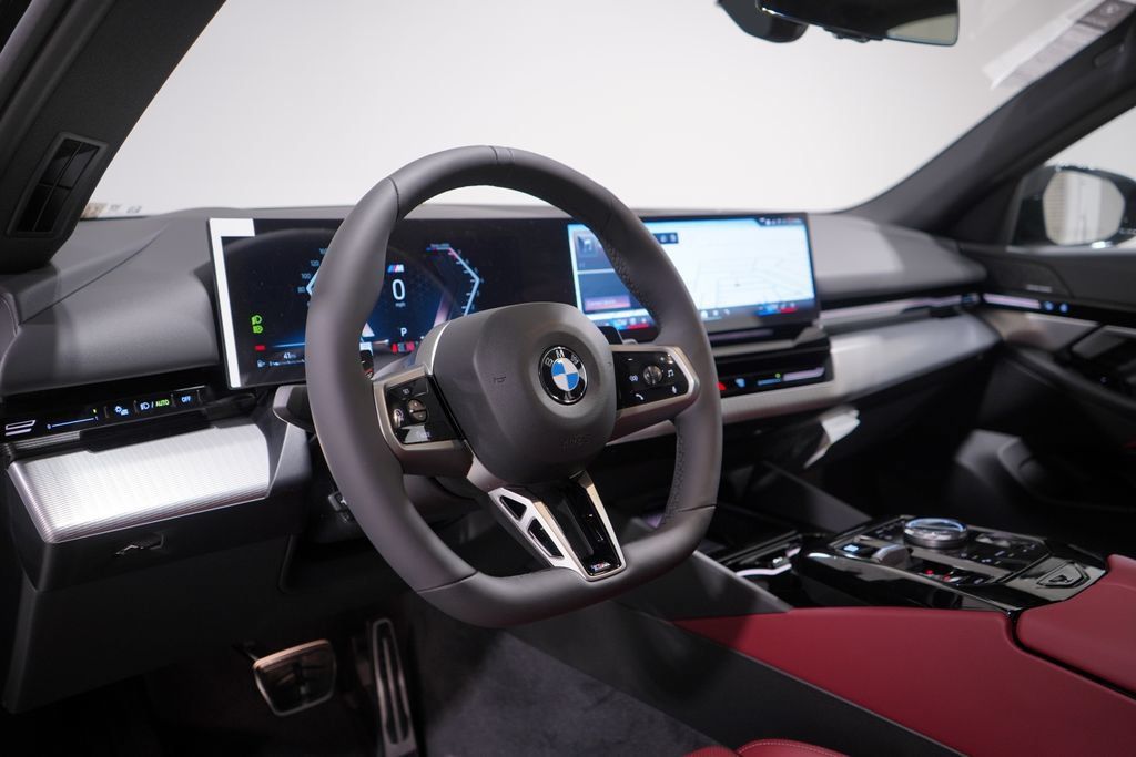Used 2026 BMW 530i w/ M Sport Package RWD image 6