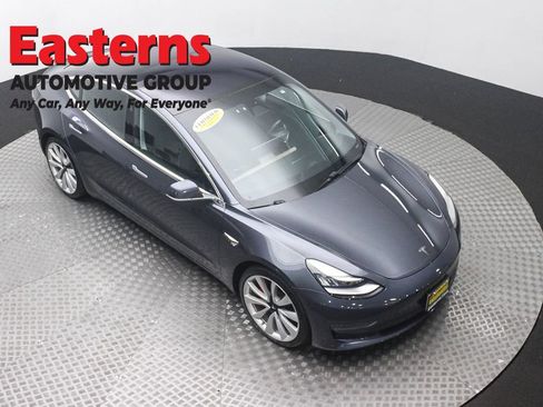 Used 2018 Tesla Model 3 Performance AWD/4WD image 3