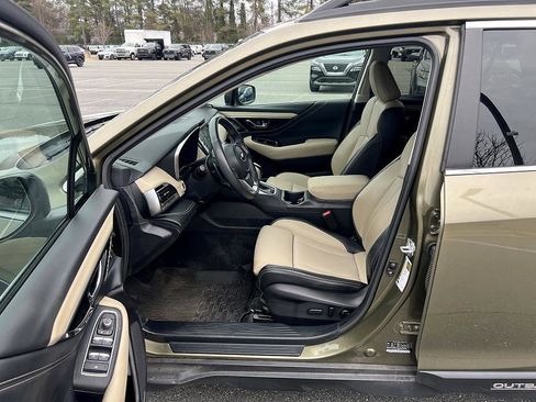 Used 2022 Subaru Outback Limited image 16