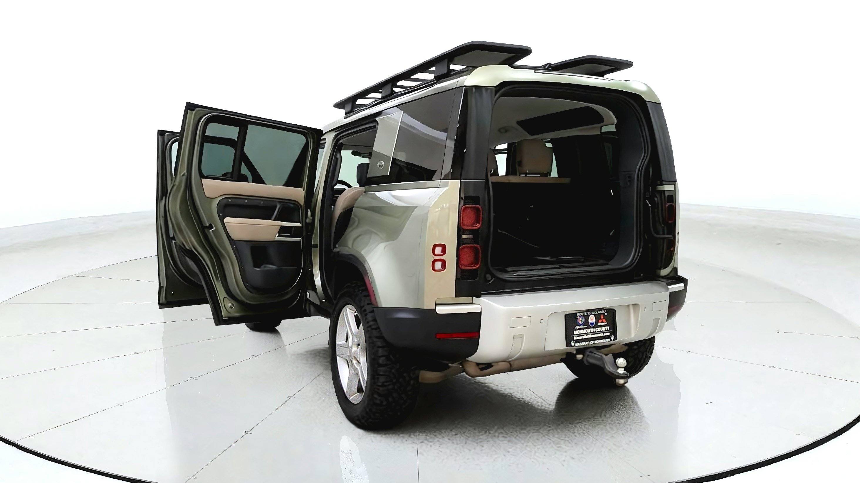 Used 2020 Land Rover Defender 110 HSE AWD/4WD image 13