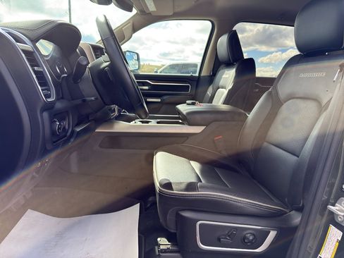 Used 2021 RAM 1500 Laramie AWD/4WD image 9