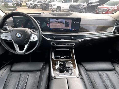 Used 2025 BMW X7 xDrive40i image 15