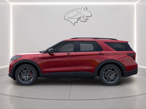 New 2026 Ford Explorer ST-Line w/ ST-Line Street Pack AWD/4WD image 3