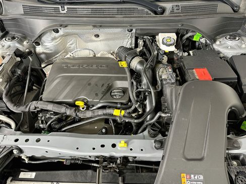 Used 2024 Buick Envista Preferred w/ Convenience II Package FWD image 32