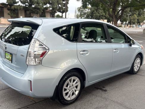 Used 2013 Toyota Prius V Two image 20