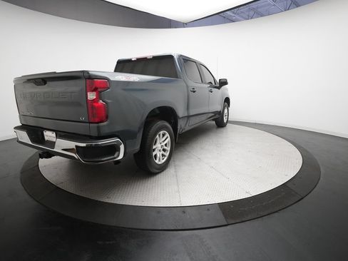 Used 2022 Chevrolet Silverado 1500 LT AWD/4WD image 33