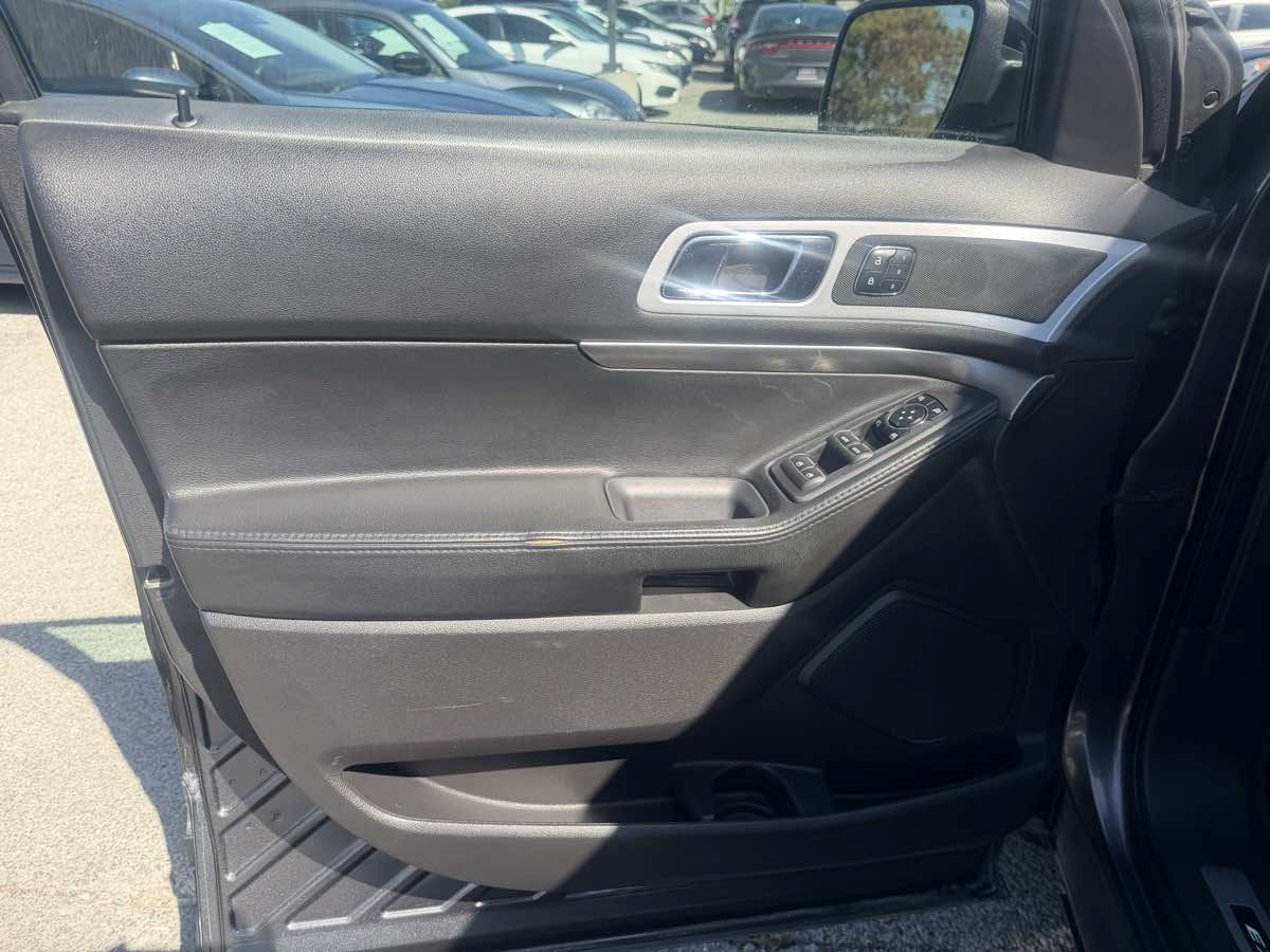 Used 2015 Ford Explorer Sport w/ Equipment Group 401A AWD/4WD image 23