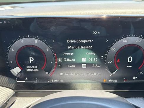 Used 2025 Nissan Kicks SR FWD image 13