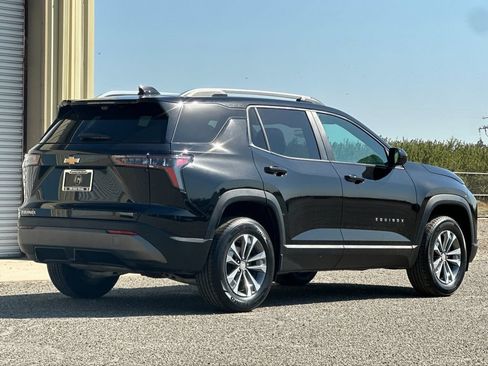 Used 2025 Chevrolet Equinox LT w/ Convenience Package II FWD image 4