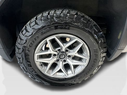 Used 2023 GMC Sierra 1500 Denali w/ Denali Reserve Package AWD/4WD image 85