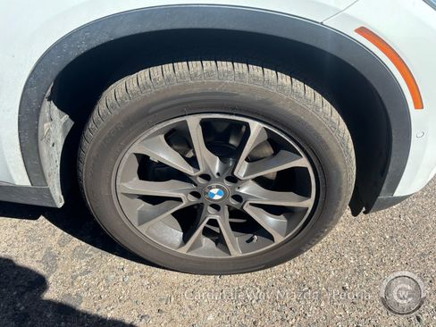 Used 2017 BMW X5 xDrive40e image 10