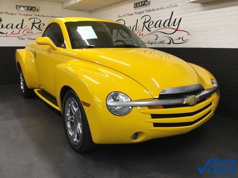 Used 2003 Chevrolet SSR w/ Preferred Equipment Group image 14