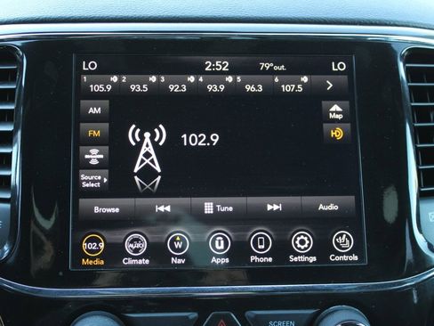 Used 2021 Jeep Grand Cherokee Trailhawk w/ Premium Lighting Group image 18