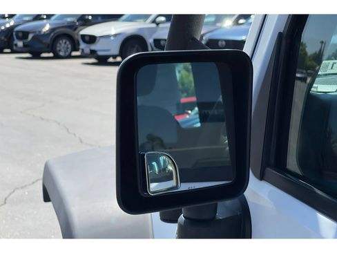Used 2016 Jeep Wrangler Unlimited Sport AWD/4WD image 12