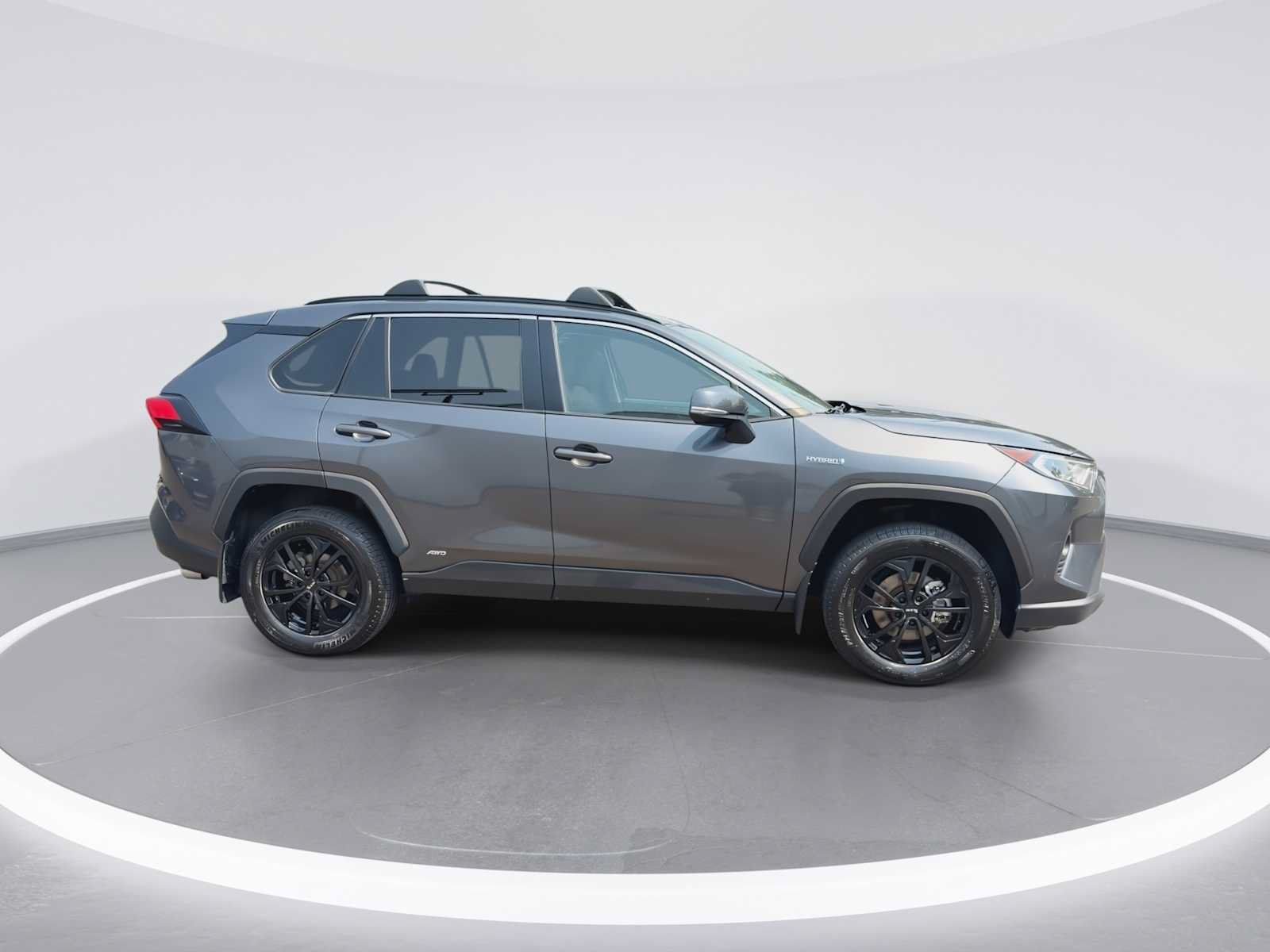 Used 2020 Toyota RAV4 XLE AWD/4WD image 9