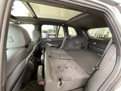 New 2026 BMW X5 xDrive50e w/ Premium Package image 31