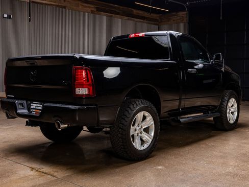 Used 2014 RAM 1500 Express image 9