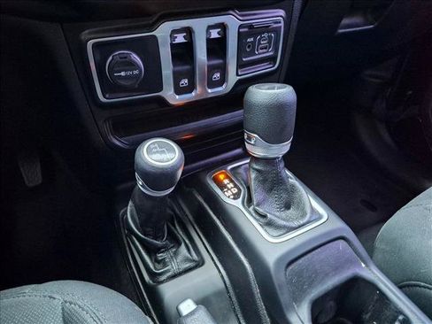 Used 2020 Jeep Wrangler Sport AWD/4WD image 12