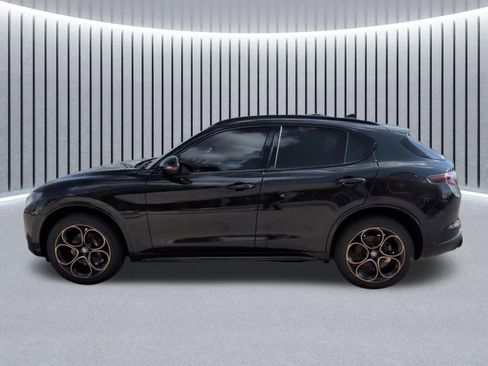 Used 2025 Alfa Romeo Stelvio Sprint AWD/4WD image 14