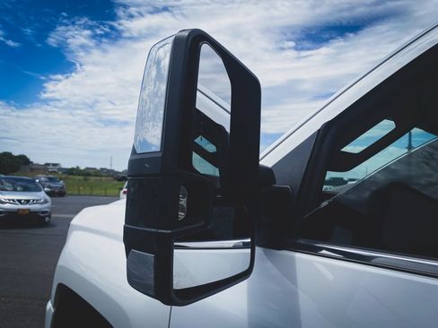 Used 2019 Chevrolet Silverado 2500 High Country w/ Duramax Plus Package AWD/4WD image 30