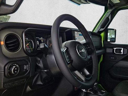 New 2025 Jeep Gladiator Mojave image 3