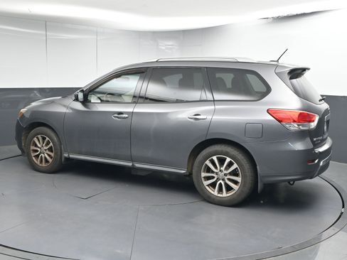 Used 2015 Nissan Pathfinder SV image 6