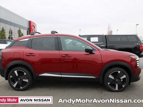 New 2026 Nissan Kicks SR w/ Cold Weather Package image 3