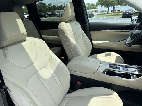 Used 2023 INFINITI QX60 Sensory w/ Vision Package AWD/4WD image 37