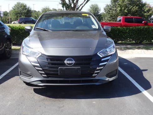 Used 2024 Nissan Versa SV FWD image 2