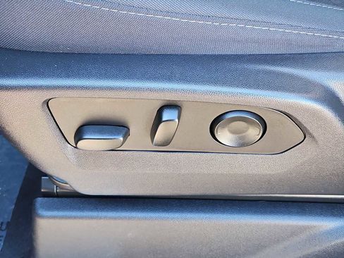 Used 2023 Chevrolet Silverado 1500 LT w/ Z71 Off-Road Package image 23