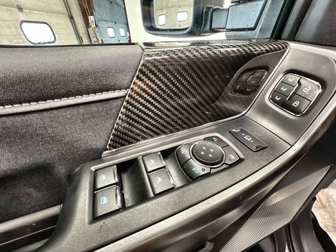 New 2026 Ford F250 Lariat w/ Black Appearance Package AWD/4WD image 15