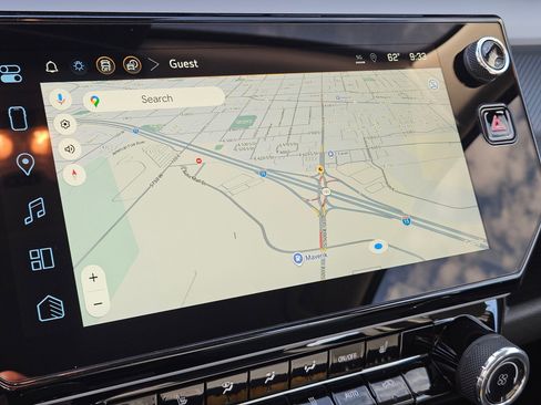 New 2027 Chevrolet Bolt LT w/ Comfort Package image 13