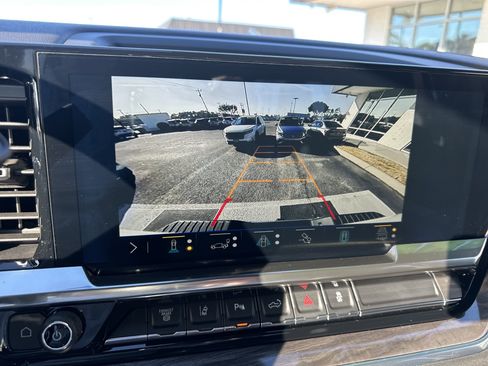 Used 2024 Chevrolet Silverado 2500 LTZ w/ LTZ Premium Package image 18