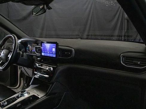 Used 2024 Ford Explorer ST-Line w/ Class IV Trailer Tow Package image 15