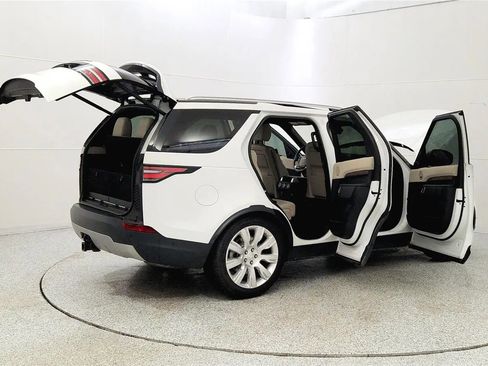 Used 2020 Land Rover Discovery HSE image 12