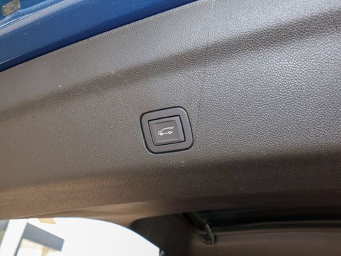 New 2026 GMC Yukon Denali Ultimate w/ LPO, Floor Liner Package AWD/4WD image 6