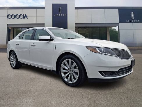 Used 2014 Lincoln MKS FWD image 3