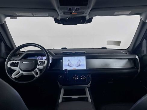 Used 2025 Land Rover Defender 110 S image 25