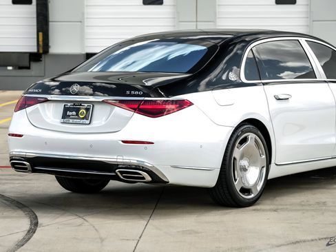 Used 2024 Mercedes-Benz Maybach S 580 4MATIC image 19