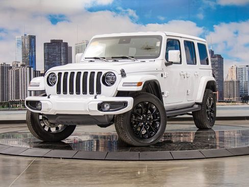 Used 2021 Jeep Wrangler Unlimited Sahara image 2