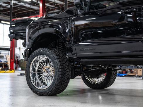 New 2025 Ford F250 Lariat w/ Lariat Ultimate Package image 12