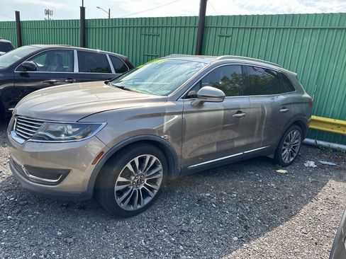 Used 2017 Lincoln MKX Reserve w/ Lincoln MKX Climate Package image 1